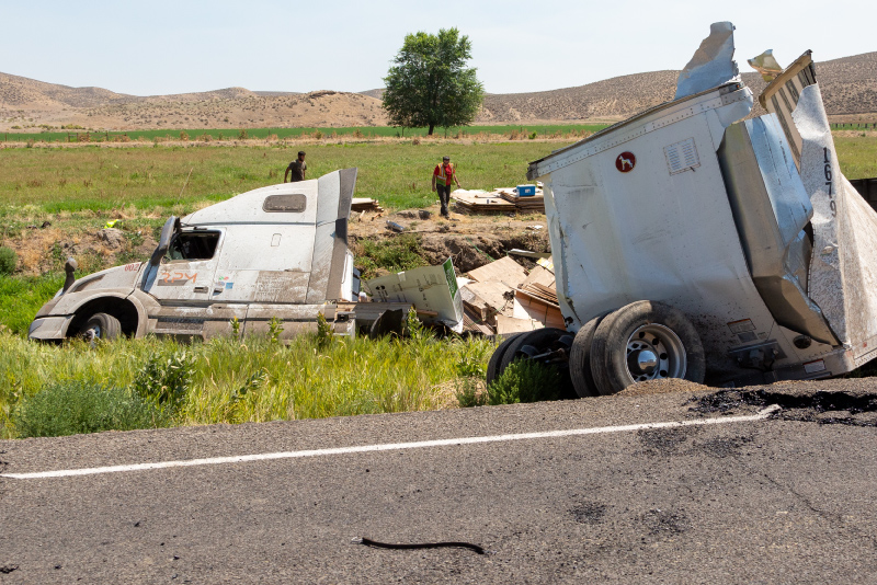 Truck accidents often result in severe injuries due to the massive size of commercial vehicles. When a truck driver’s negligence causes harm, we’re here to fight for you.